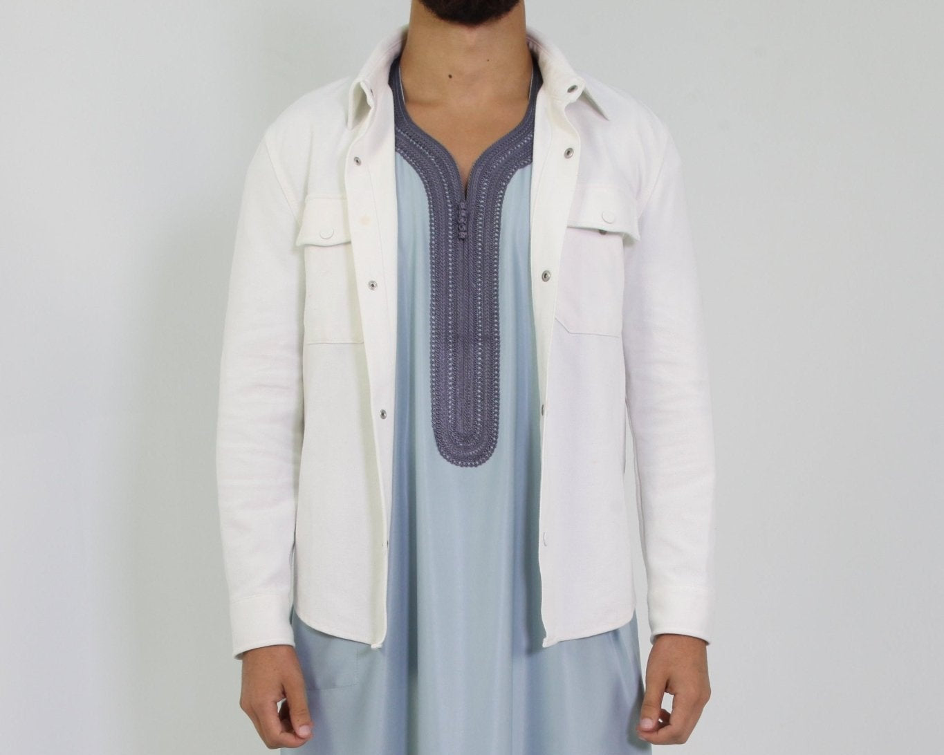 Djellaba Royale - Lichtblauw - TheDjellaba - TheDjellaba - Djellaba - Kaftan - Jalabiya - Thobe - Qamis - Dishdasha - Kurta - Abaya - Robe - Tunic - Burnous